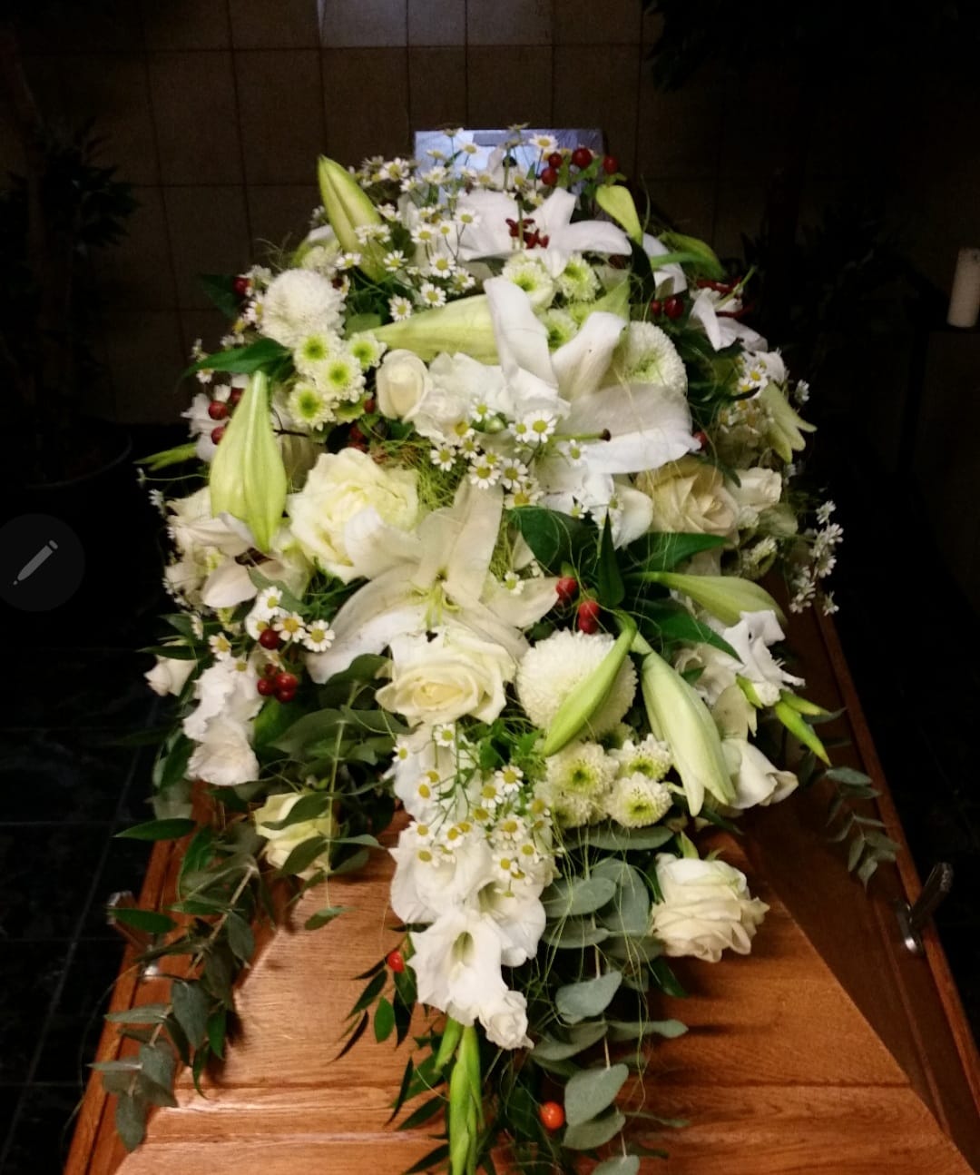 Sargbouquet weiß